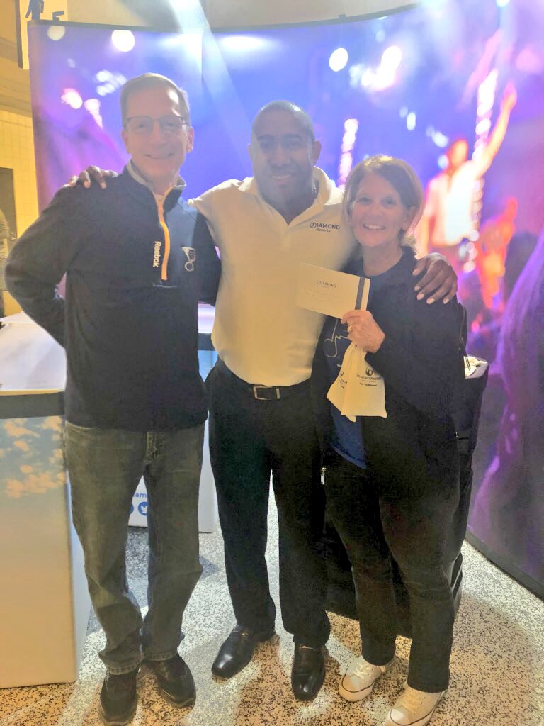 RyanRizalado's tweet photo. More No’s U get The closer you are to your YES! Great Job Mike “Magic” Stevenson for booking his very first tour after getting a lot of NOs and to our Bounceback King James “Rudy” Bullock for booking the 1st Bounceback AT THE BLUES! #WhyAreYouNotHere #OPCisLIFE #EmployeeOfChoice https://t.co/iF9BJACqHB