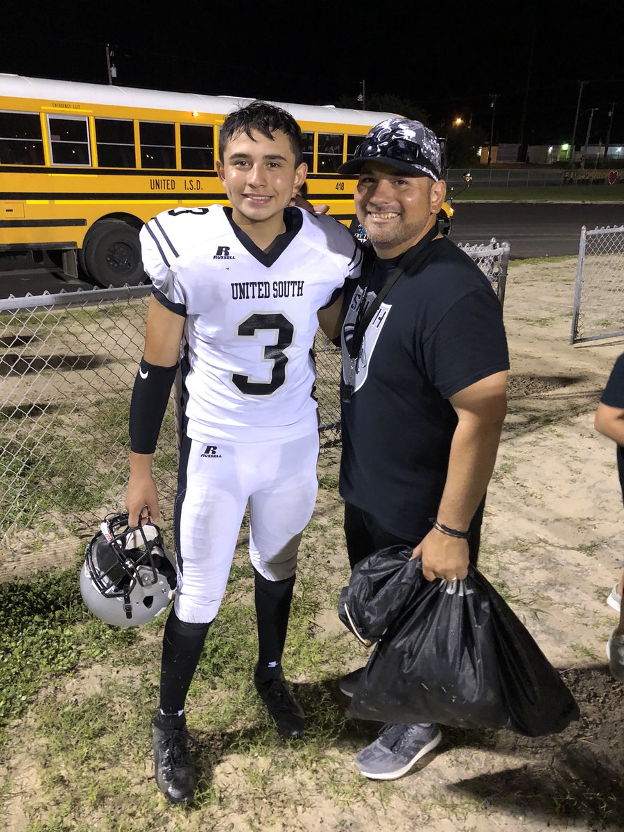 angievenegas13's tweet image. Big Win for our Freshman team! Way to go, Panthers! #fatherANDson #ThreeTouchdowns #PantherPride