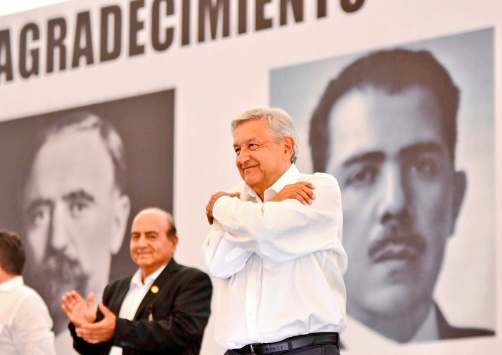 pudgypennguins's tweet photo. Un honor acompañar a nuestro Presidente electo Andrés Manuel @lopezobrador_ en su gira de trabajo y agradecimiento por el estado de #Morelos, y por supuesto también a nuestro compañero y amigo @cuauhtemocb10 gobernador de la entidad

#JuntosHaremosHistoria
@PESoficialPPN presente https://t.co/OT8DVjyTiG
