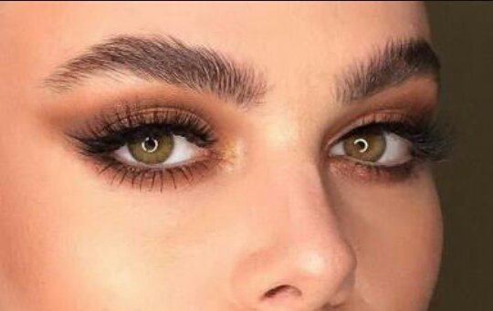 RossyDuarteA's tweet photo. Con esta moda no habrá necesidad de sacarte las cejas, sólo peinatelas para arriba y listo😅 https://t.co/7aloSFhXjE