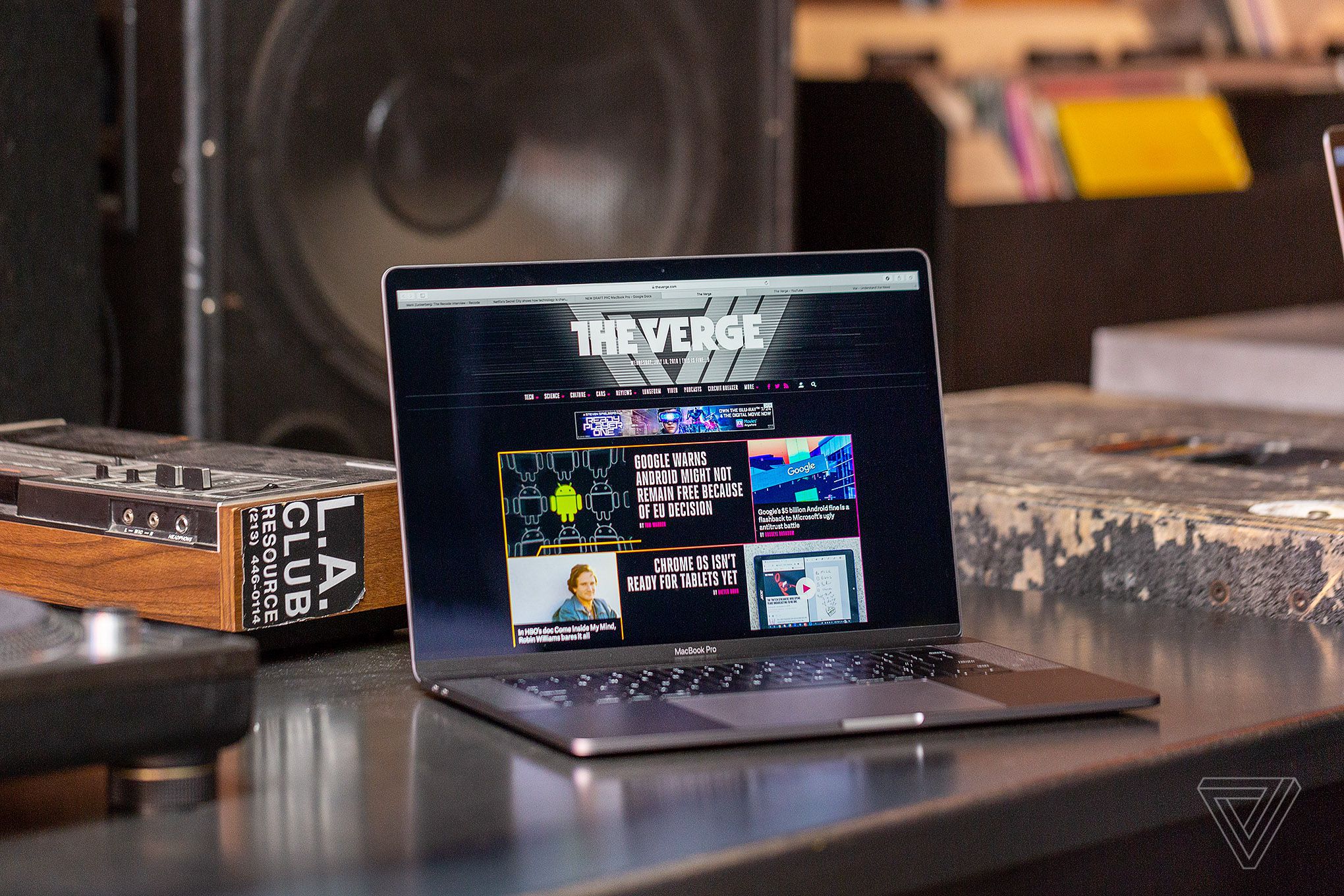 The Verge on Twitter: "Apple is using proprietary software to lock