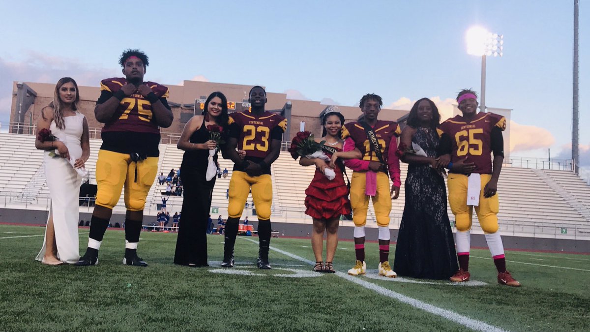 MsThornton4's tweet photo. 4 of these kids named me their favorite teacher and you could say I’m feeling myself ❤️ love these babes! #BisonBoutThatLife #TheBisonHerd https://t.co/TeZmU452ug
