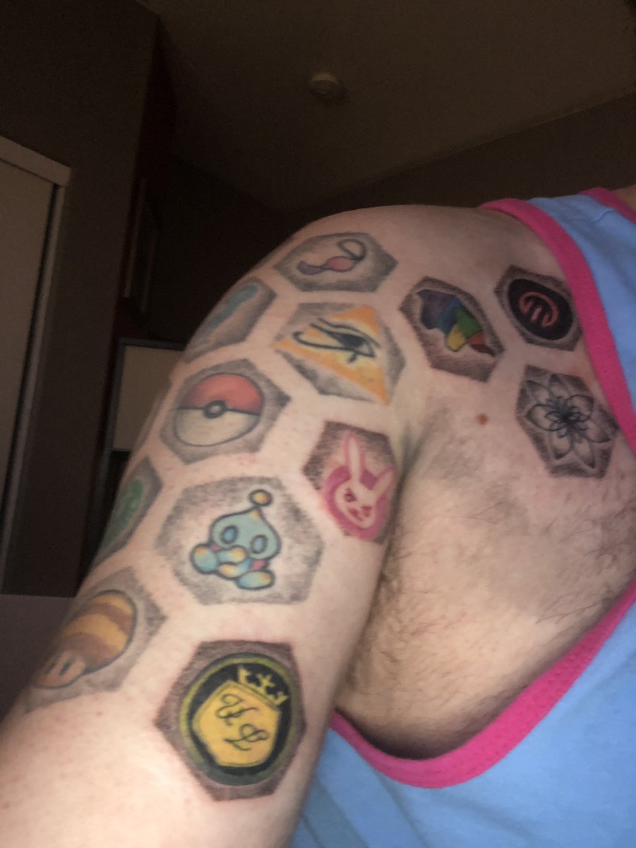 onebuzzyboi's tweet photo. Latest bunch of tattoos! You know I got that @Blizzard_Ent and @GTGamesLLC representation for Dva and Omnitron https://t.co/thheQW54BK