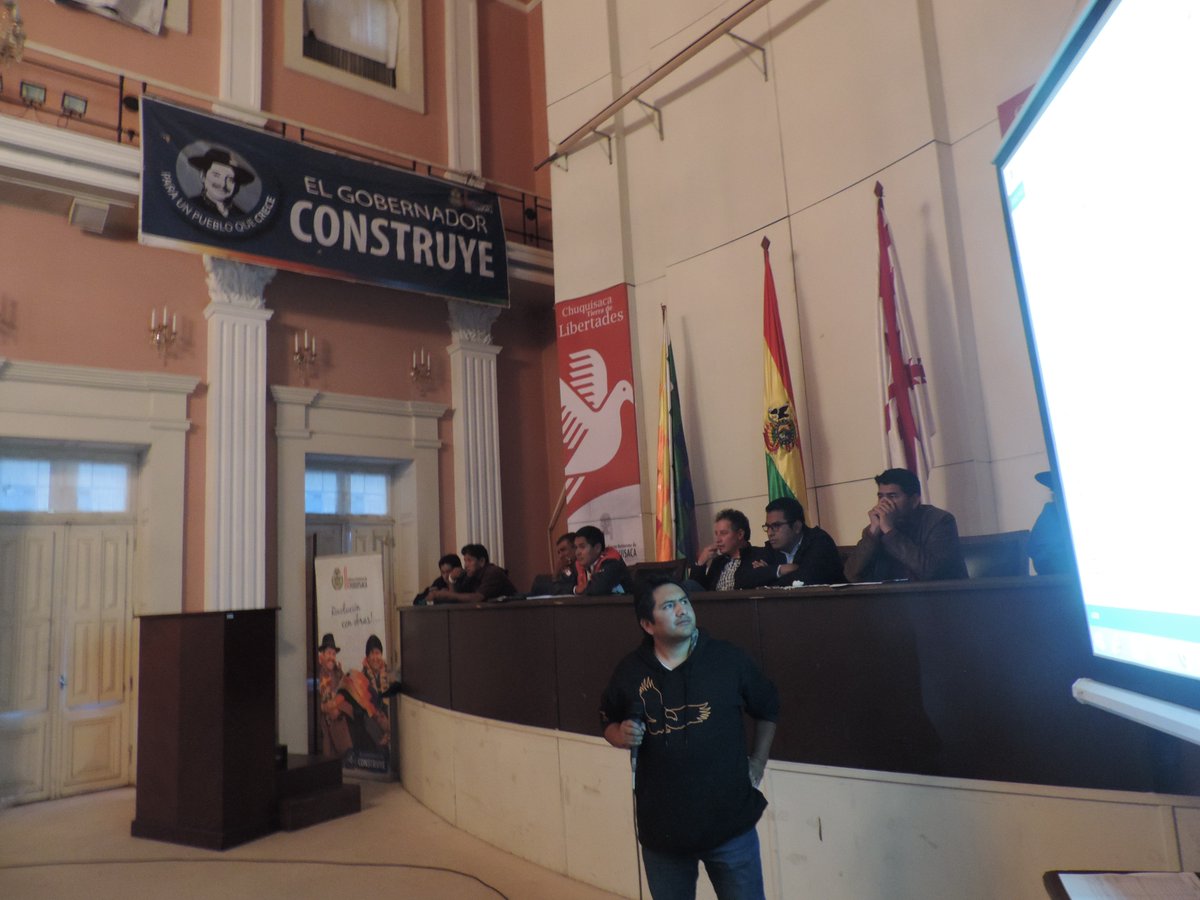 JDFATOS's tweet image. Hoy se llevo la reunión del Gabinete Ampliado con el Gobernador ESTEBAN URQUIZU, el Alcalde IVAN ARCIENEGA,el Ministro CESAR NAVARRO, la dirección política del MAS-IPSP y  las Organizaciones Sociales. se planifico la MARCHA POR LA RECUPERACIÓN DE LA DEMOCRACIA para  10 DE OCTUBRE