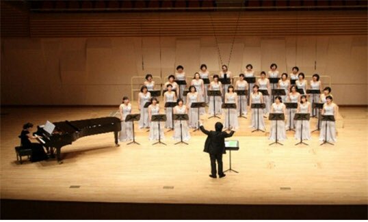 windyjy1's tweet photo. #중원구여성합창단 제23회 정기연주회가 ‘古典’classic을 주제로 가이스트 오케스트라와의 협연으로 비발디의 매력적이고 듣기 쉬운 곡인 ‘글로리아’ 와 노래로 듣는 옛날 이야기 ‘떡 하나 주면 안 잡아 먹지’ 등 5곡의 합창이 #성남아트센터 콘서트홀(10월11일 17:30)에서 펼쳐집니다. (입장료 무료) https://t.co/cNZlVocceC
