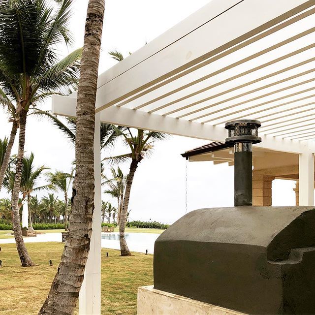 PizzettaRD's tweet photo. Pizzetta Forni 48. Hornos de Leña hechos artesanalmente en varios tamaños 24” 36” y 48” disponibles en Santo Domingo, La Romana y Punta Cana.Para mas info pizzettaforni@gmail.com o 8299106020 https://t.co/OcXPtXagJt https://t.co/hNEwx7CASt