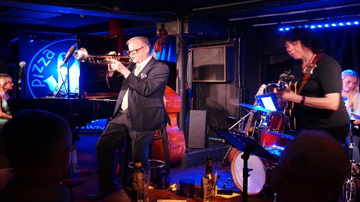 Jazz London Radio (@officialjazzlon) on Twitter photo Some Photos from the fabulous Jazz London Radio All Stars gig at <a href="/pizzajazzclub/">PizzaExpress Live</a> on Wednesday night. <a href="/officialjazzlon/">Jazz London Radio</a> <a href="/AVicari_Jazz/">Andrea Vicari</a> <a href="/HodgkinsChris/">Chris Hodgkins</a> <a href="/deirdcartwright/">Deirdre Cartwright</a> <a href="/todd_gordon/">Todd Gordon</a> <a href="/Kevin_Davy/">Kevin G Davy</a> @sophiahallsax <a href="/SophieAlloway/">Sophie Alloway</a> <a href="/DordogneJazzSch/">Duc de Monteton</a> Some Photos from the fabulous Jazz London Radio All Stars gig at <a href="/pizzajazzclub/">PizzaExpress Live</a> on Wednesday night. <a href="/officialjazzlon/">Jazz London Radio</a> <a href="/AVicari_Jazz/">Andrea Vicari</a> <a href="/HodgkinsChris/">Chris Hodgkins</a> <a href="/deirdcartwright/">Deirdre Cartwright</a> <a href="/todd_gordon/">Todd Gordon</a> <a href="/Kevin_Davy/">Kevin G Davy</a> @sophiahallsax <a href="/SophieAlloway/">Sophie Alloway</a> <a href="/DordogneJazzSch/">Duc de Monteton</a>