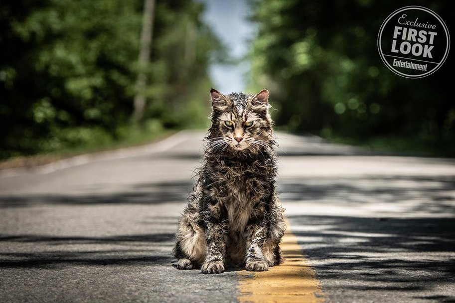eiganotes365's tweet photo. スティーヴン・キング人気原作の映画化「Pet Sematary」よりファーストルック画像が公開。死者が生き返るという墓場に愛する息子を埋葬した家族に降りかかる恐るべき試練を描く。ジェイソン・クラーク、ジョン・リスゴーら出演。来年4月5日全米公開。 https://t.co/Pusugypu8M