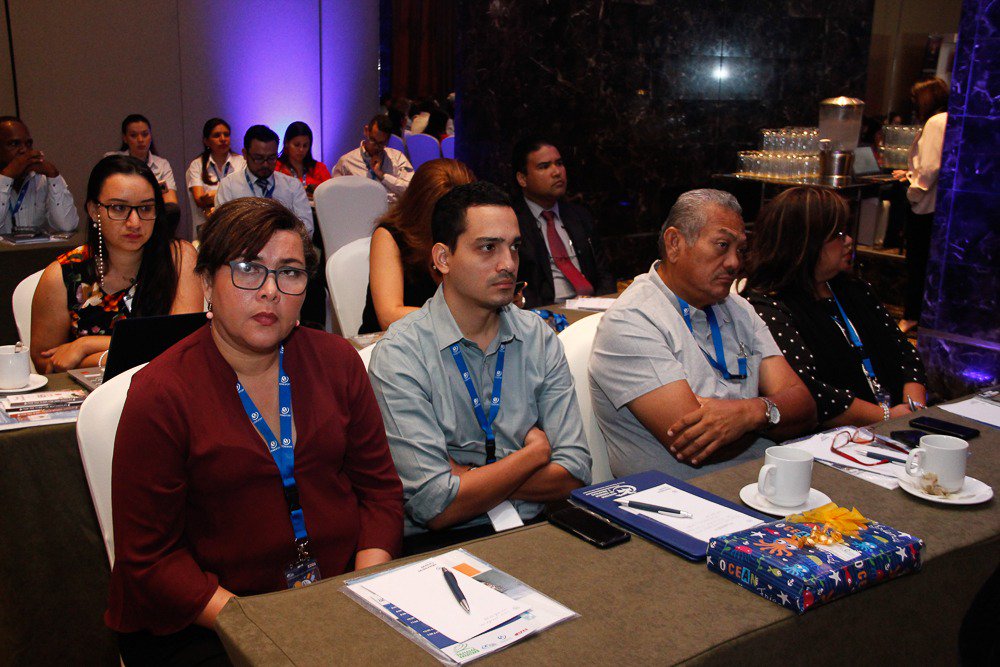 AmpymePanama's tweet photo. AMPYME participó del panel Desafíos para el Desarrollo de las Exportaciones Panameñas, en el marco de #CONEXPORT2018 https://t.co/r8s6mOJxLL