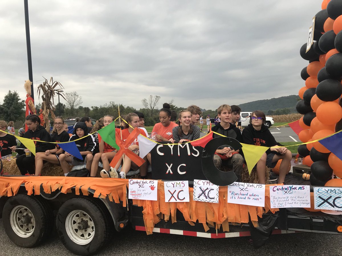 ℭʟ@υ∂ḯηℯ tweet media