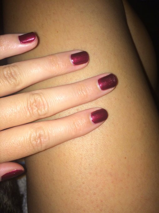 New color on the nails :) https://t.co/CSpKlXnWGm<a href="/tag/housewife"class="tags"><span>#housewife</span></a>