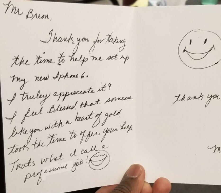 Stacylynnnnnn's tweet photo. Thank you Breon for always taking care of people!!! The little things matter and you made a impact!!!! ❤️@GiovanniQuiros2 @judy_cavalieri @RealRichLuong @JonLu19 #LifeAtATT @OHPA_Cowbell @rossjdr @ElleNonnemacher #bartonsville https://t.co/SafUuyToWn