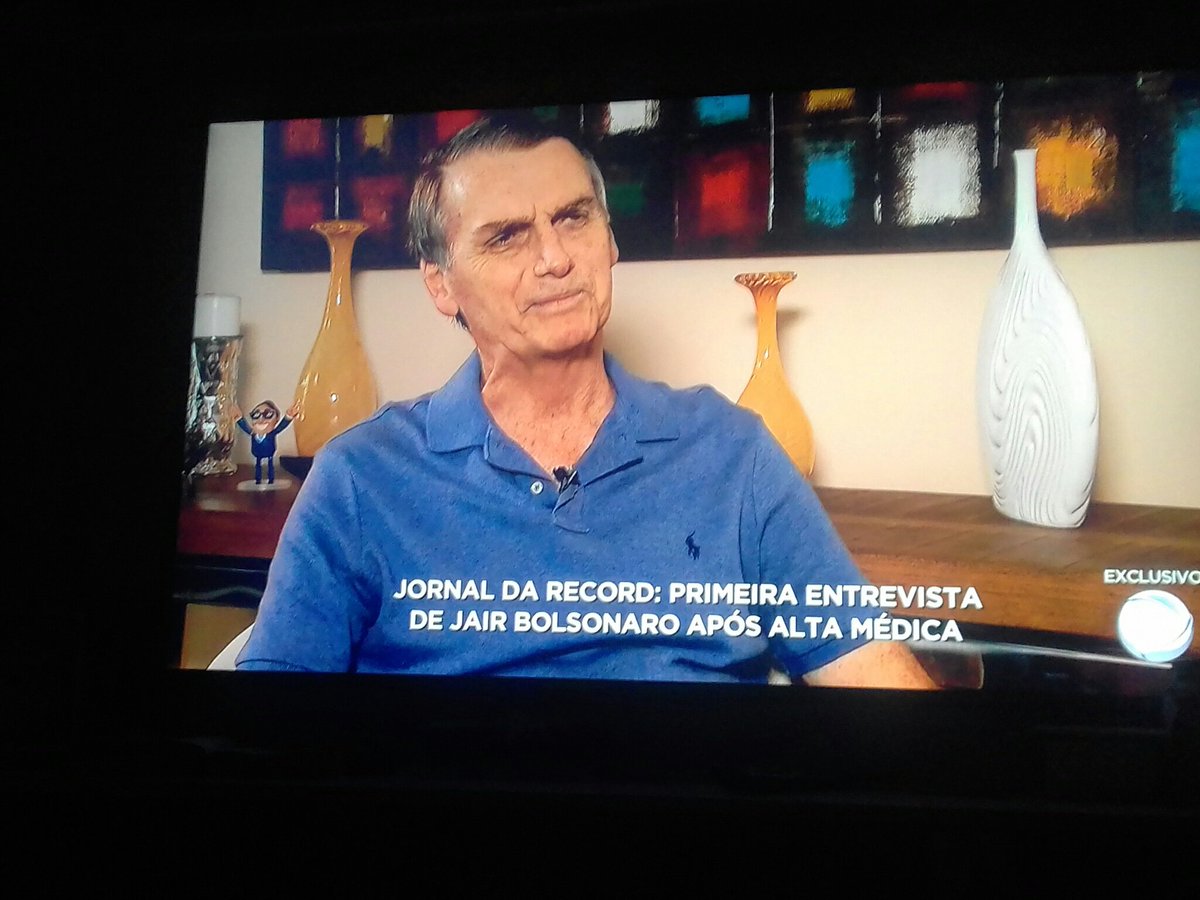 daniltonrt's tweet image. RT biblewords3: RT Jomendes20: Meu Deus, nosso presidente está tão abatido, aparentemente cansado. Quase foi morto, saiu do hospital a menos de uma semana e está sendo atacado covardemente pelos sanguessugas lá no debate da Globo.  #BolsonaroNaRecord