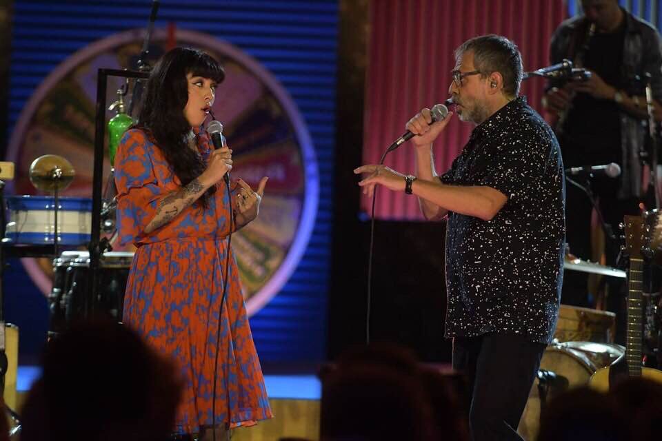 ¿Ya sintonizaron <a href="/MTVLA/">MTVLA</a> 📺 qué  esperan? Dio inicio el Unplugged + Decadente! #DecadentesMTVUnplugged 🤩 Amorrrr! ♥️ Es un hit en #México gracias por abrazar esta enorme canción! Con nuestra amiga <a href="/monlaferte/">Mon Laferte</a> 🎶🔝🤩