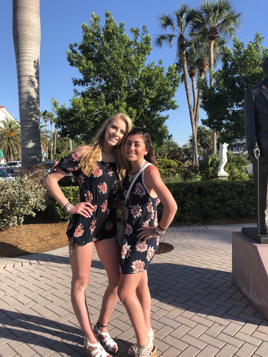 happy birthday sweetie!! I love u so much, please stop being so old thanks kitty girl 😘❤️🤗 <a href="/paulina_cole4/">Paulina Cole</a>