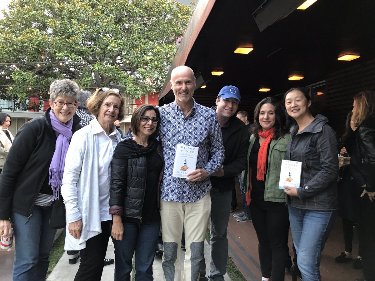 heymarci's tweet image. Celebrating @ChipConley book launch at @Phoenix_Hotel #SF w/my #gen2gen peeps. We believe in #ModernElders! @eunicelnichols @coritabrown @Duncanmagidson @phyllis_segal @stef_weiss