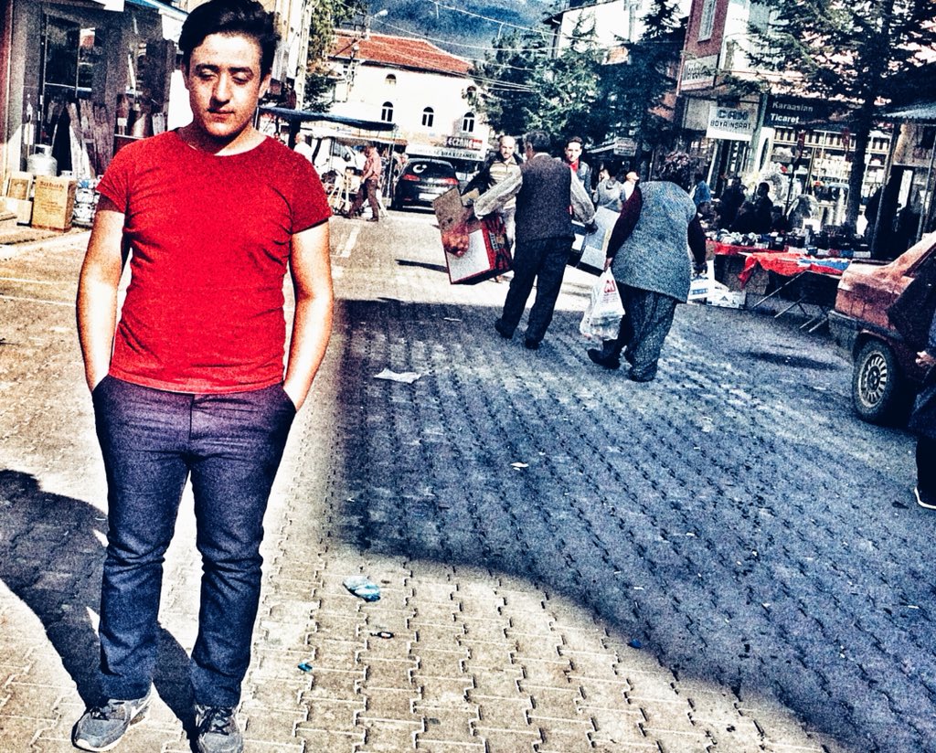 Kimse sormasın bu satırlar nedendi böyle