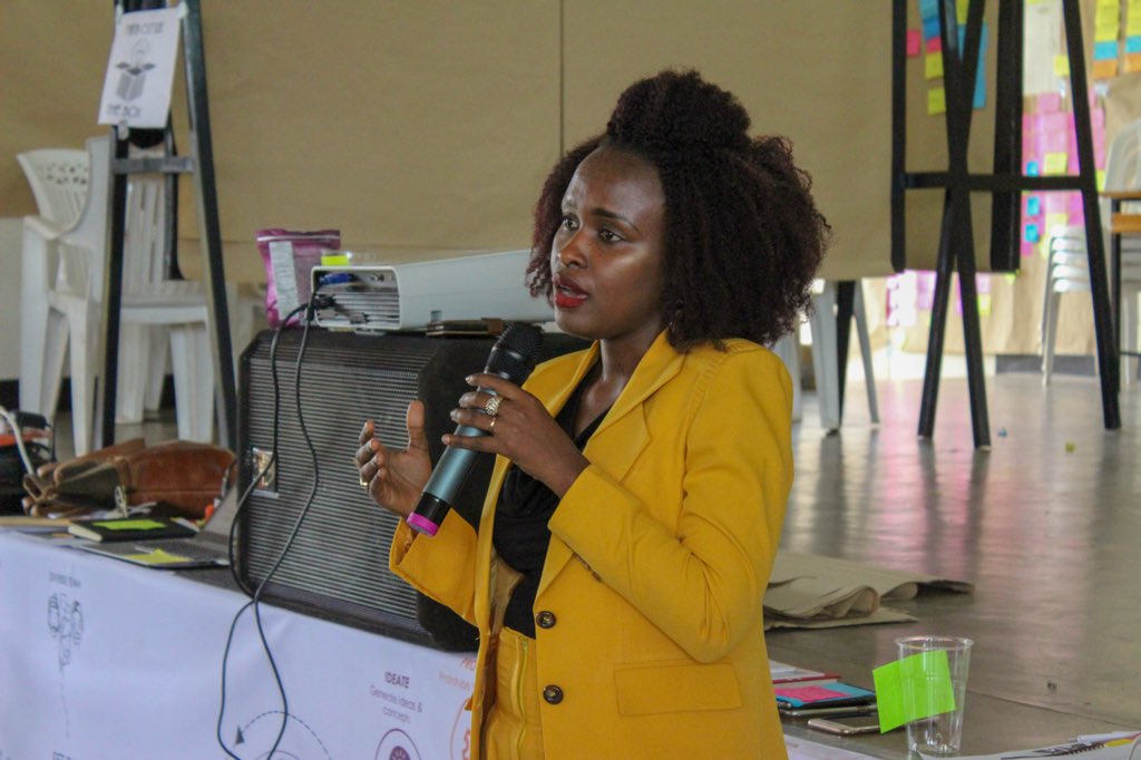 theimpactweek's tweet photo. Fashion designer JOSELYNE
UMUTONIWASE founder of @RWANDACLOTHING gave an inspiring speech at #ImpactWeekRwanda and pointed out that you should follow your passion and not the money to lead a happy life. https://t.co/lVihAdUoz6