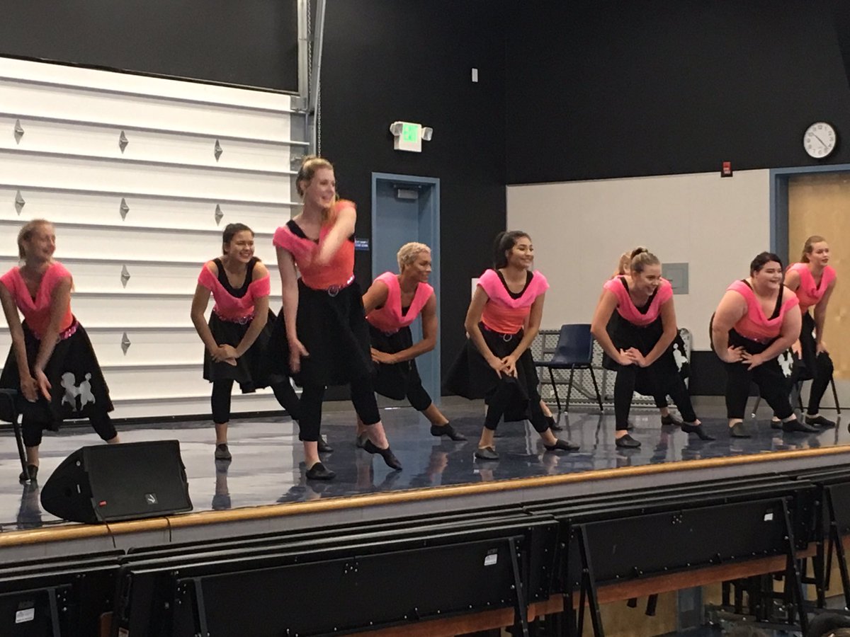 Arts4Students's tweet photo. RHS Dancin' Feat at Fiddyment Farms! 30 HS dancers performing for 100's of Tk-5th grade students. https://t.co/pzHDPfXREJ