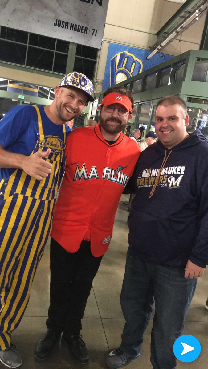 ambdiddy's tweet photo. Got to meet @Marlins_Man at the Brewers game tonight along with @Bmayer21. Great guy!#ThisisMyCrew #Brewers https://t.co/eGYkIumjq8