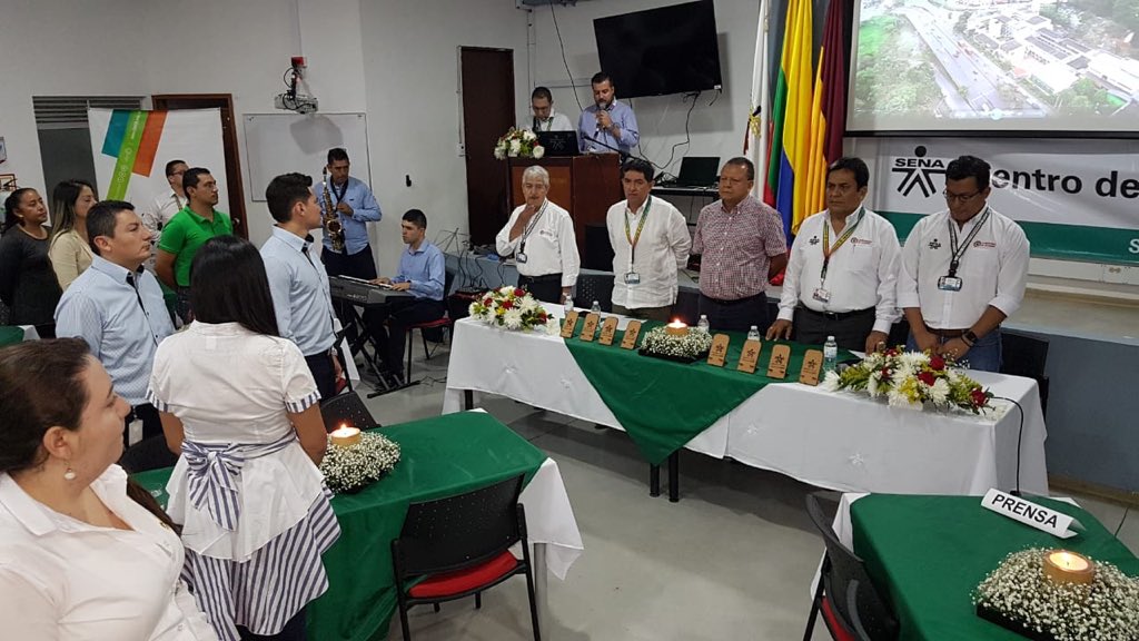 felixtriana's tweet photo. Hoy en el lanzamiento de ExpoIndustria del Centro de Industria del SENA - Tolima a realizarse entre el 25 y 27 de octubre @EmilceChaparro @SENAComunica https://t.co/pCBUsaMZ0x
