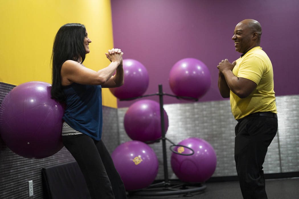 Scarlett_1969's tweet photo. Look who made the local paper today 10/4/18! Ty to @toddprincetv @reviewjournal Fantastic reporting, photos and article! @PlanetFitness @KangHipandKnee #LasVegas #doublehipreplacement #hipreplacement #dancer #showgirl #reviewjournal #planetfitness #grateful https://t.co/Qc2UYweEN7