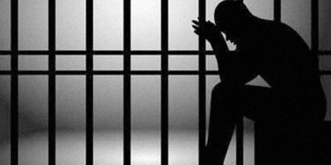 EnochSays's tweet image. I grew up surrounded by gang violence, poverty, drugs, and lost hope. Like many raised in the streets, I fell victim to the idea that this was all there was for me. The grave or the penitentiary. buff.ly/2KGAFYq  #BLM #thuglife #ghetto