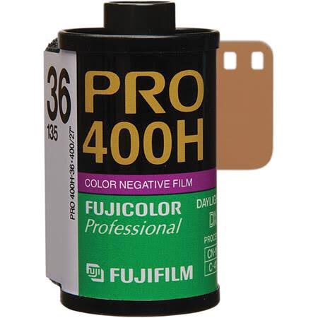 : Fuji Pro 400HRed tint with green saturation and it comes out natural for landscape and portrait photography. It looks natural too with skin color. #NCT카메라  #NCTOGRAPHY