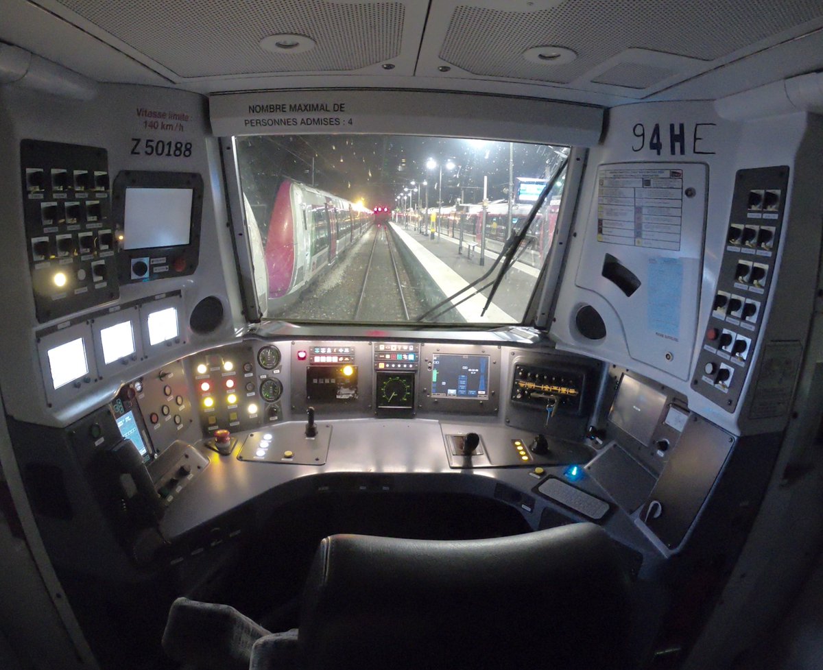 _C_Y_P's tweet photo. Vol 117320 à destination de Paris-Est prêt au décollage ! PNC préparez la cabine pour le décollage. 😉#GetReadyToTakeOff 

Bon voyage sur la @LIGNEP_SNCF https://t.co/ucyOYuT8Vw