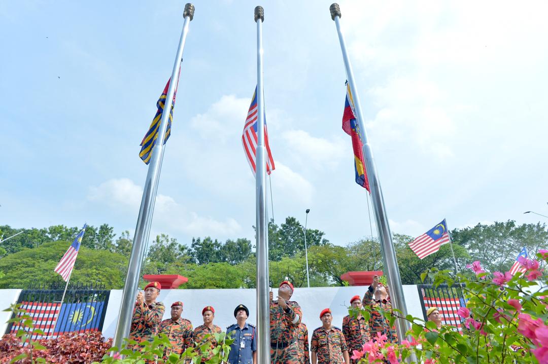 Kpkt On Twitter Marilah Kita Bersama Sama Menzahirkan Rasa Simpati Dan Penghargaan Ke Atas Pengorbanan Enam Anggota Bombajbpm Yang Maut Dalam Operasi Mencari Dan Menyelamat Seorang Lelaki Yang Dipercayai Terjatuh Ke Dalam Lombong Detail semusim kita bersama mp3 dapat kamu nikmati dengan cara klik link download dibawah dengan mudah tanpa adanya iklan yang mengganggu. twitter