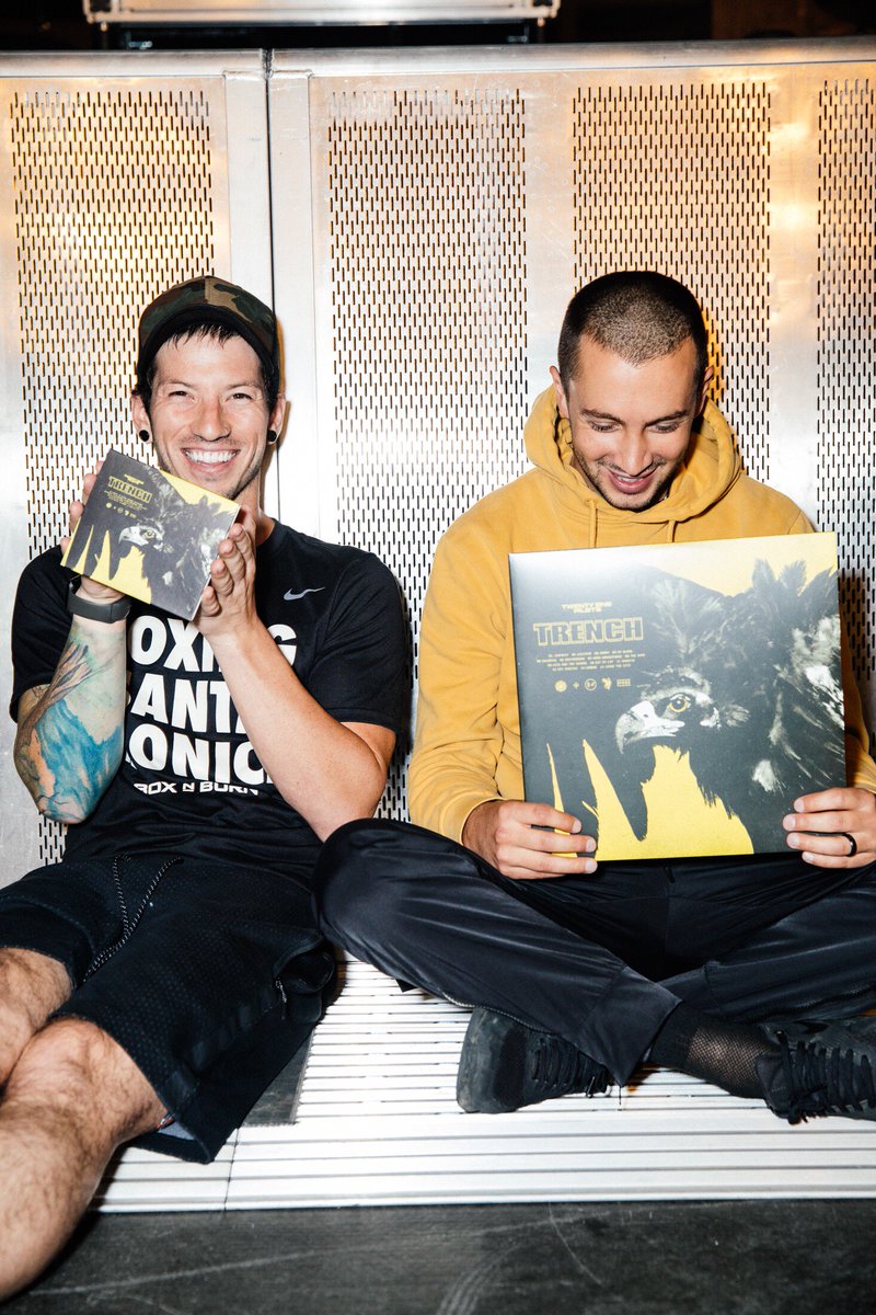 twentyonepilots tweet picture