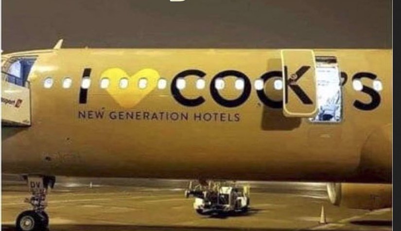 HappySinger's tweet image. Thomas Cook's new livery says "I ❤️ Cook's Club". Until you open the door.