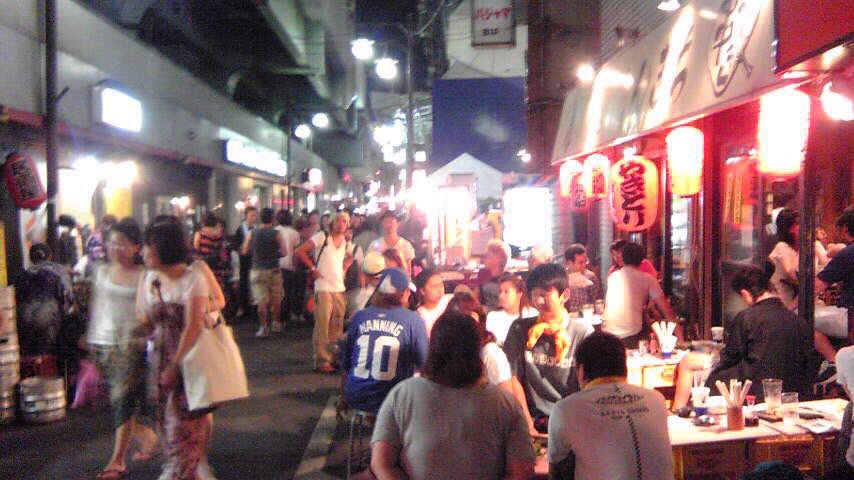 Humanerorrwork これはひどい 高円寺ガード下の呑み屋街に謎の柵が登場 このままだと夜の高円寺の風情が消えてしまう