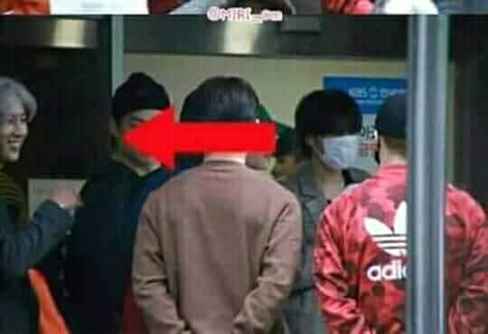 SLooklem's tweet image. งื้อ...พี่แบมคนดียิ้มแล้วโลกสดใสขึ้นเยอะ  ยิ้มแบบนี้ไปนานๆนะค่ะ💕💕
ยังใงก็เป็นกำลังใจให้นะค่ะพี่แบมแบม สู้ๆค้ะ. ไฟร์ติ้ง  #igot7gen5 #JYPpleaseprotectmyBamBam