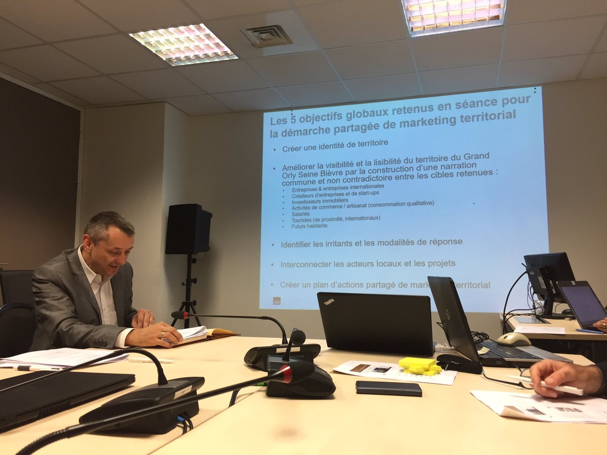 À l’atelier du #GrandOrlySeineBievre autour des questions de #marketing territorial relatives au #GOSB #innovation #santé #transports #culture #innovation #Seine