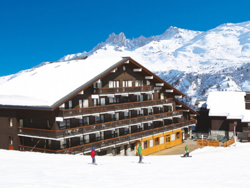Born2SkiLtd's tweet photo. Book your magical Christmas escape to Méribel! Ski-in ski-out chalet hotel - the perfect location!  - https://t.co/kOf1jsq1Le https://t.co/rYdARCWlkp