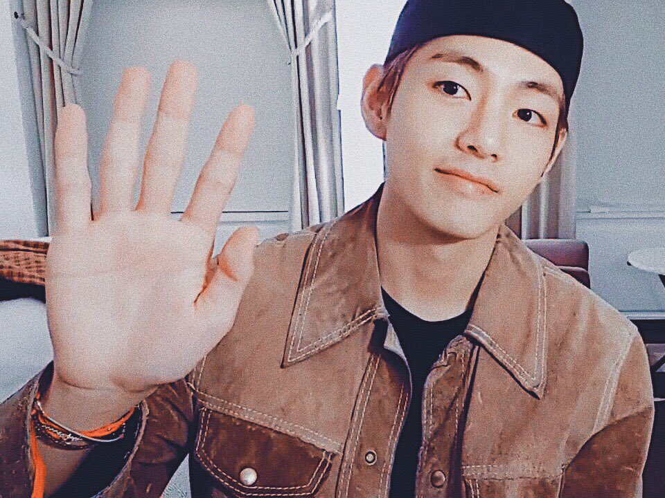 naee_twt's tweet photo. "Awak, jom solat lima waktu berjemaah dengan saye? Saye dah bersiap dah ni" 
Iman akuu uii https://t.co/V9O22HBMb1