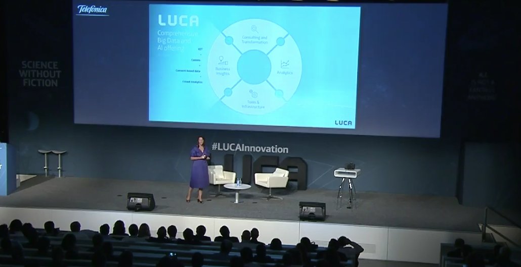 #LUCAInnovation ha sido todo un éxito 🎉🎉 Os dejamos algunas imágenes de la presentación que diseñamos para la ponencia de Elena Gil, CEO de Luca!

#presentación #diseño #tecnología #Scienewithoutfiction #ai #innovación #Luca #BigData #presentation #visualthinkers