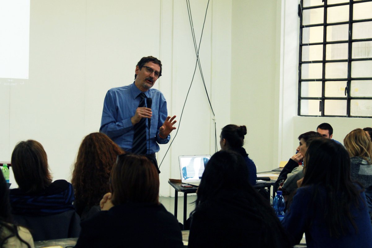 DanceHaus's tweet photo. DANCE MEETINGS seconda edizione - 26, 27, 28 ottobre 2018 - Via Tertulliano 70, Milano
CURATING ARTISTS AUDIENCES SPACES
Incontri/Visioni/Scambi a cura di Lorenzo Conti rivolti a giovani operatori e artisti.
Info e iscrizioni: promozione@dhpiu.com (https://t.co/rmmSdFI9hR) https://t.co/ktKGqhZSCj