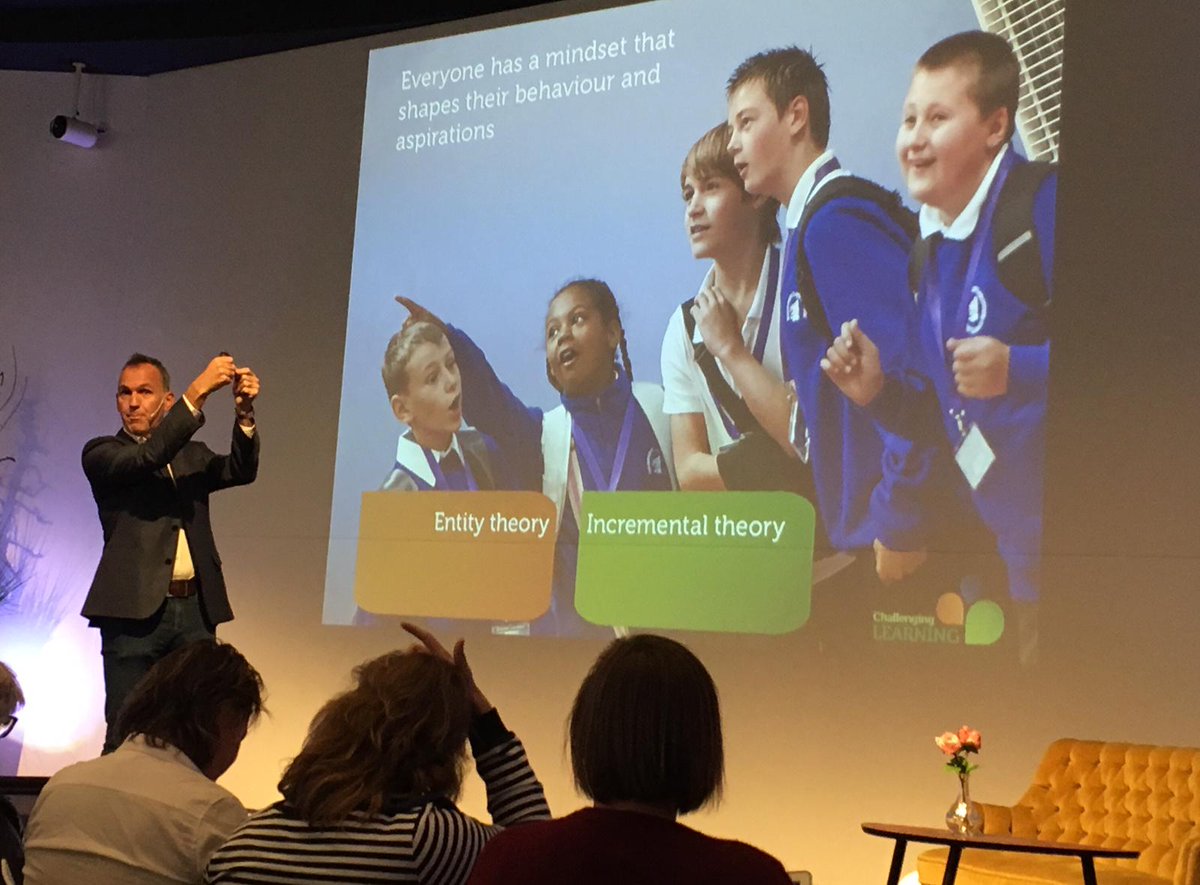 HCOactiviteiten's tweet photo. Nu keynote van James Nottingham. #congresmindset https://t.co/ZOhkaM0OGR