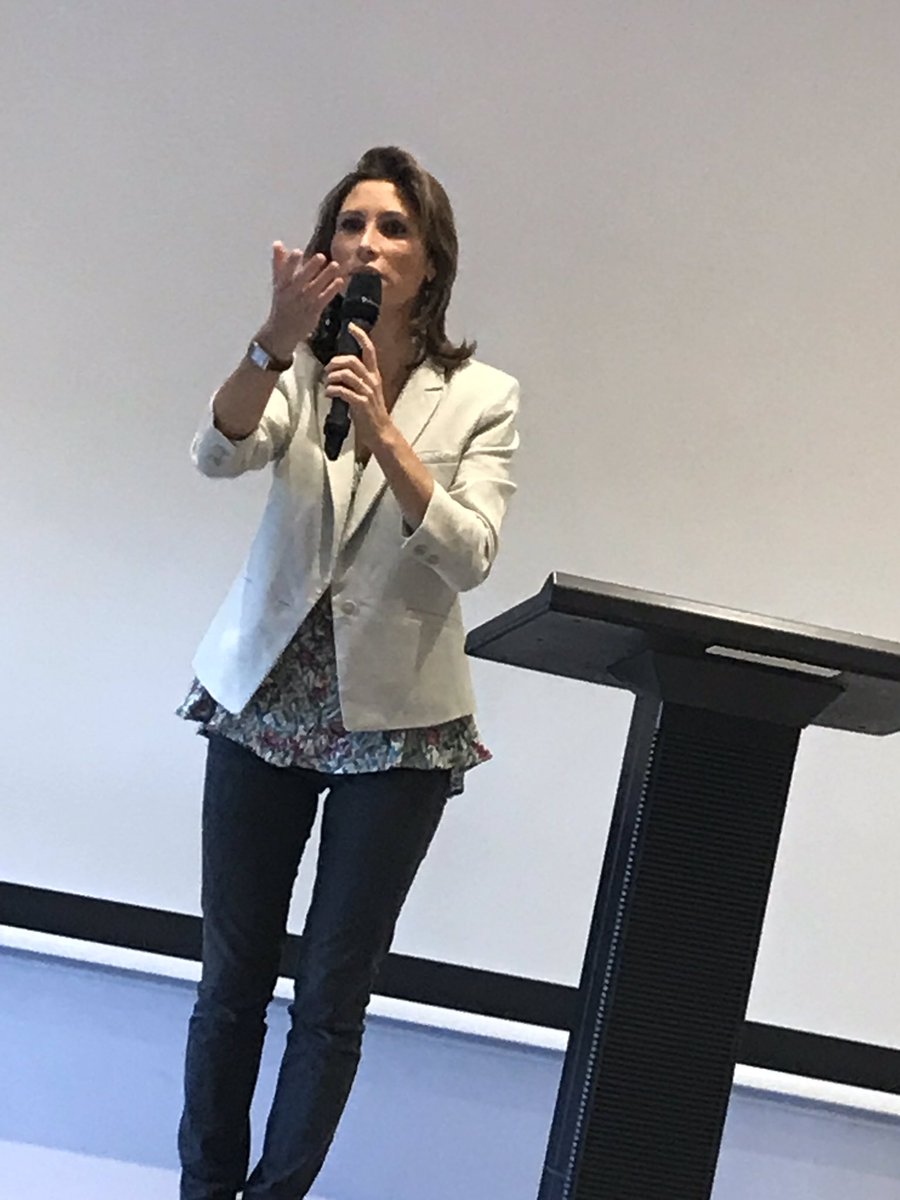 kalpriv's tweet photo. Pause philo’ à #hrpathdays avec Julia De Funès : en quoi le recrutement est à la croisée des chemins entre philosophie et organisation ? (Vous avez une heure 🕐) https://t.co/TSmR7DjdIb