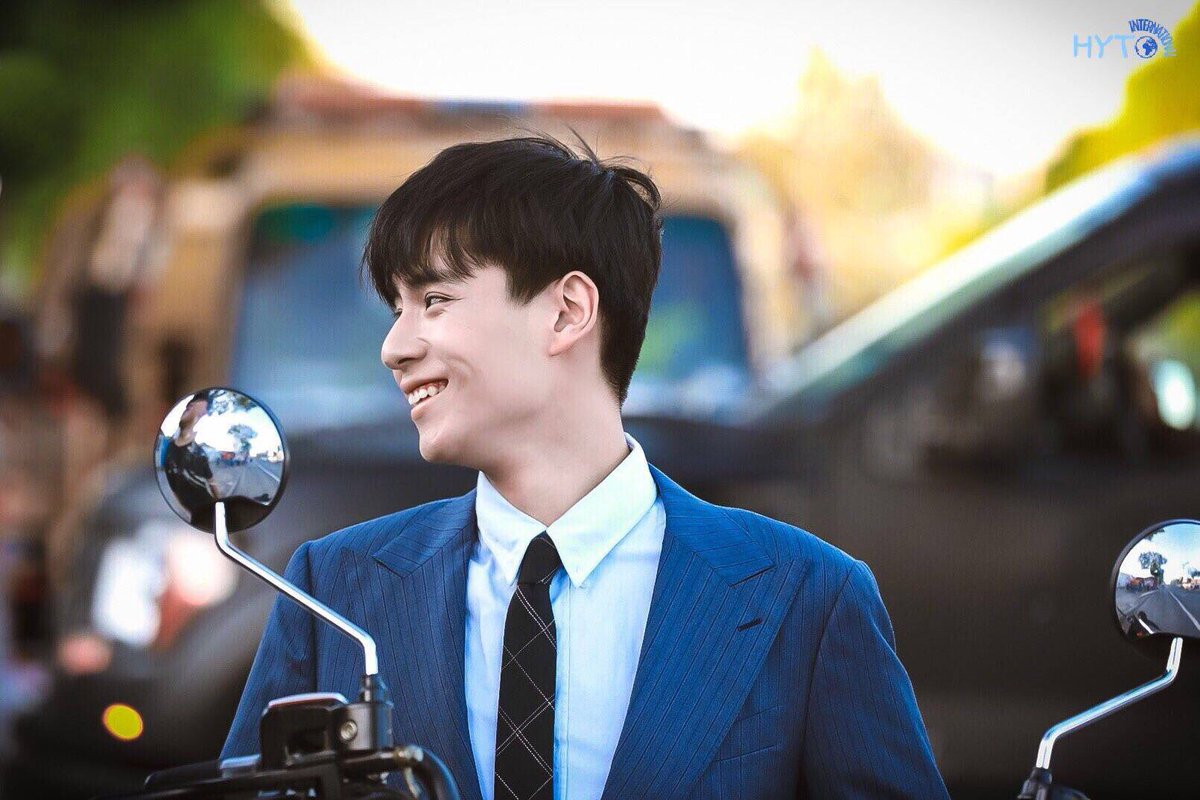 huyitian_intl's tweet photo. [HQ] 181005 #YouthShouldBeEarly 
© Hu Yitian International @huyitian_intl 

#HuYiTian #胡一天 https://t.co/KJfa0iGCNp