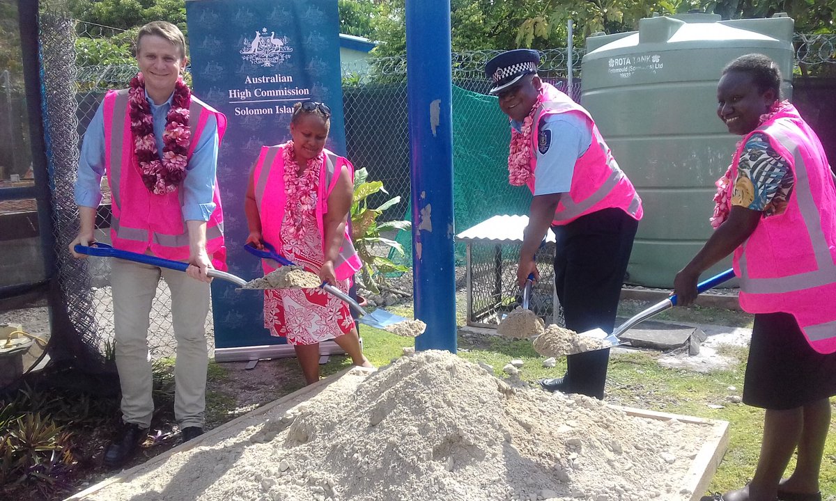 koisaus's tweet photo. Congratulations Seif Ples on the extension of your building to accomodate increasing numbers of GBV survivors. Well done Falu Maesugea on your exceptional leadership to get Seif Ples to where it is now. #SeifPles #GroundBreakingCeremony #DFATFunded https://t.co/qyxFeqRGwy