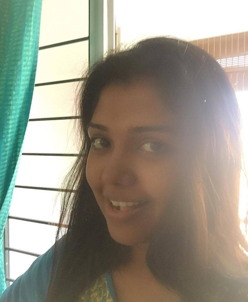 ThisIs_BJ's tweet photo. Recent Photo @Riythvika 
#OMGPonnu 
😍😍😘😘😘😘 
#BiggBoss https://t.co/20QhPve2Wo