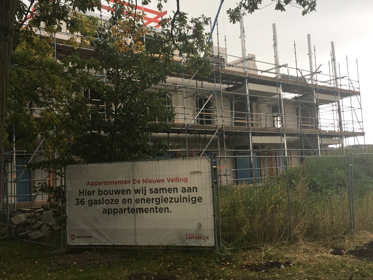 De bouw van de gasloze appartementen gaat prachtig in Noord Scharwoude, top woonlocatie en fijne samenwerking <a href="/VanWijnenGroep/">Van Wijnen</a> HHW #woonstichtingLangedijke @GemLdijk