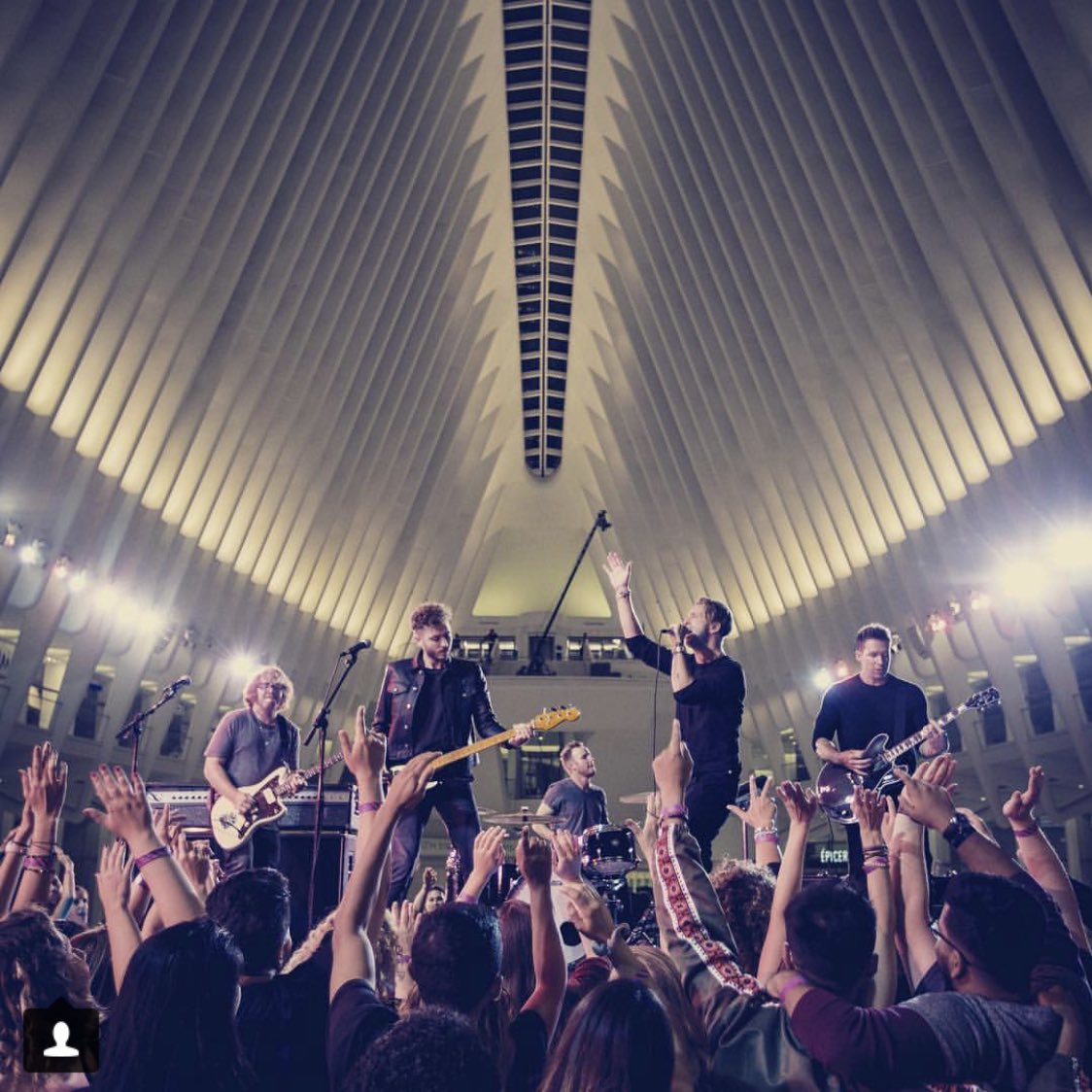 Pecochan88's tweet photo. I definitely felt a #Connection with you guys at there.. I hope you did too.๐ #1RConnectionMusicVideo @RyanTedder https://t.co/xwhVma2Q4B