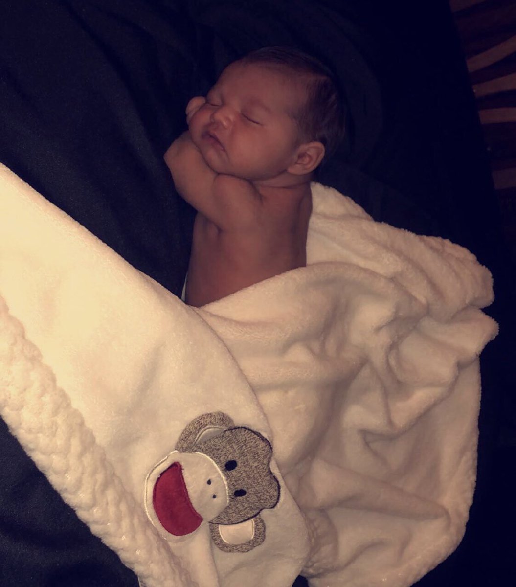 chasss03's tweet photo. Happy 1 month to my sweet boy. I love you more than you'll EVER know Ash! 💙👶🏼 https://t.co/5rQcLsLVCz