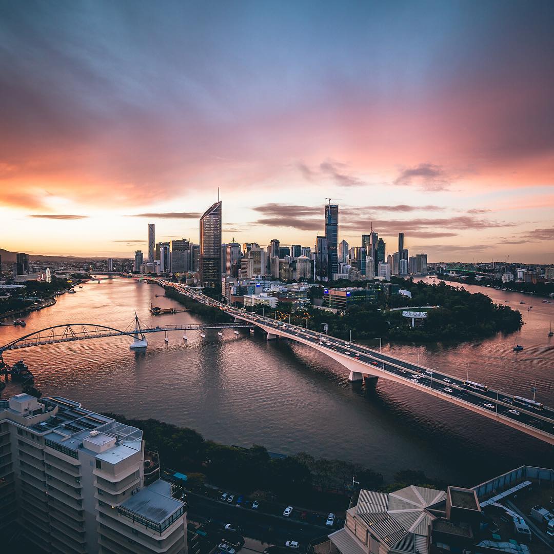 visitbrisbane's tweet photo. Check out the Brisbane River in all its glory 👀 

You can see why Brisbane is referred to as the River City 😍

📷 @.sub.urbne #brisbaneanyday #thisisbrisbane @queensland @australia @brisbane_city https://t.co/Jp762oOO4A