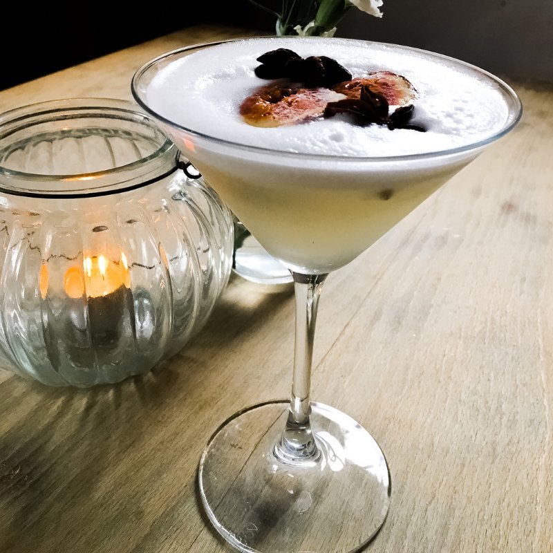 SpringerThe's tweet photo. Be still my beating gin heart! Pop in and try our new Gin & Fig Fizz cocktail alongside an A La Carte meal this weekend! click our link to book online! https://t.co/YkgUquIigG #gincocktail #ginandfig #figs #ginfizz #cocktail #strainit #staranise #seasonaldrink #ginoclock https://t.co/5Me6bqIH2o