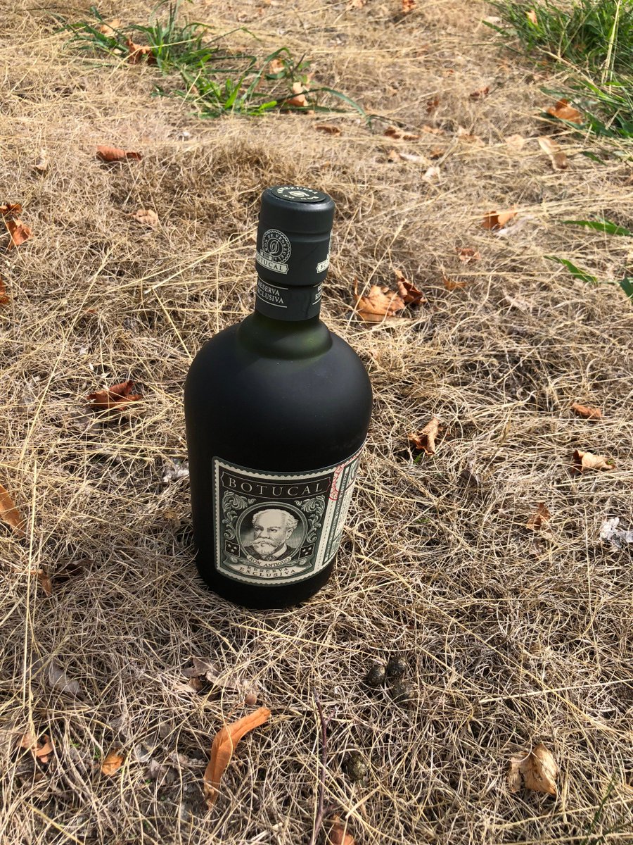 Der Ron Botucal Reserva Exclusiva war eher unter dem Namen Diplomatico 12 Reserva Exclusiva bekannt. Er stammt aus Venezuela und ist eine Kombination aus unterschiedlichen Destillaten.

Mehr dazu: conalco.de/botucal-reserv…